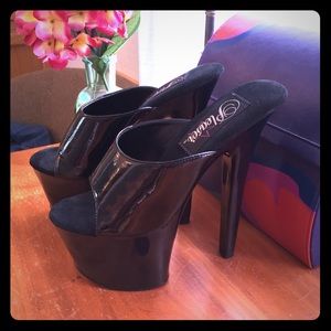 Pleaser Platform Slides